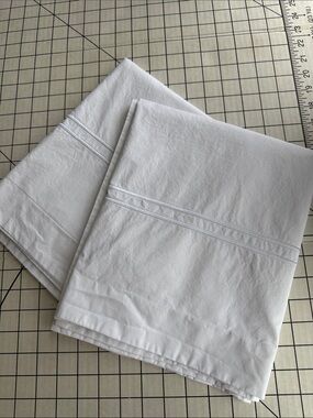 Fieldcrest White Cotton Pillowcases Pair Standard Size Embroidered Trim